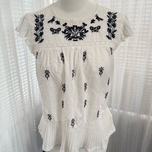 Lucky Brand White Top with Black Embroidered Detail Size SP
